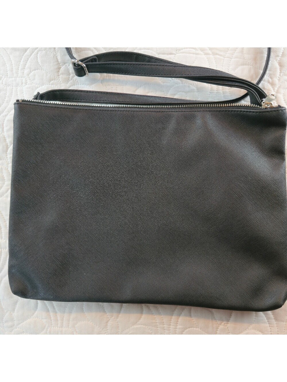 Disney Parks Mickey & Minnie Mouse Kiss Crossbody  Black Silver Faux Leather - Picture 3 of 6